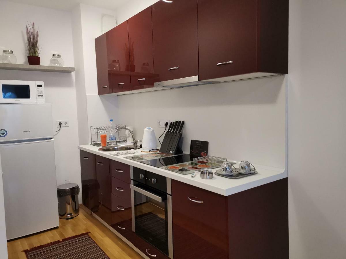 Cozy Apartment By The Sea Св. Св. Константин и Елена Екстериор снимка