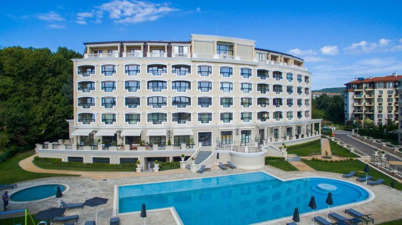 Cozy Apartment By The Sea Св. Св. Константин и Елена Екстериор снимка