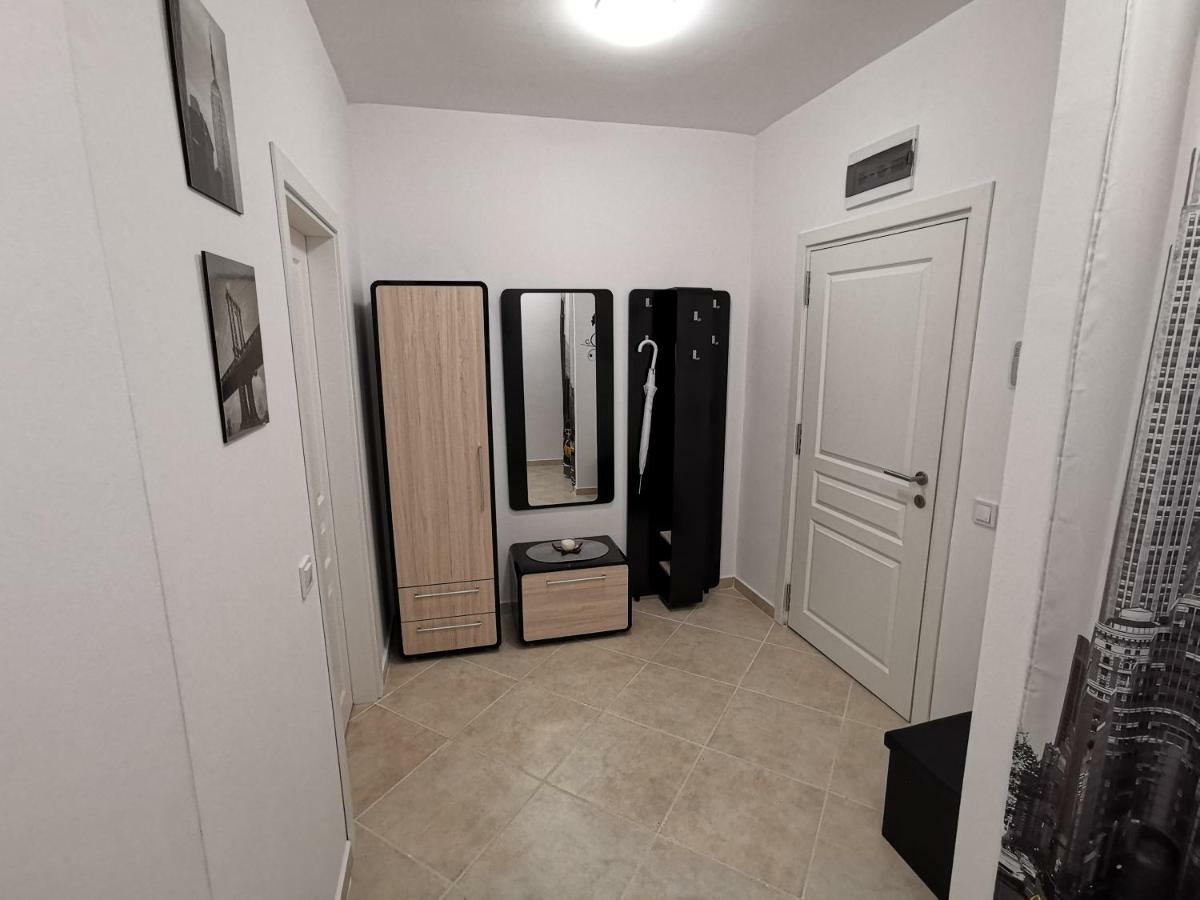 Cozy Apartment By The Sea Св. Св. Константин и Елена Екстериор снимка