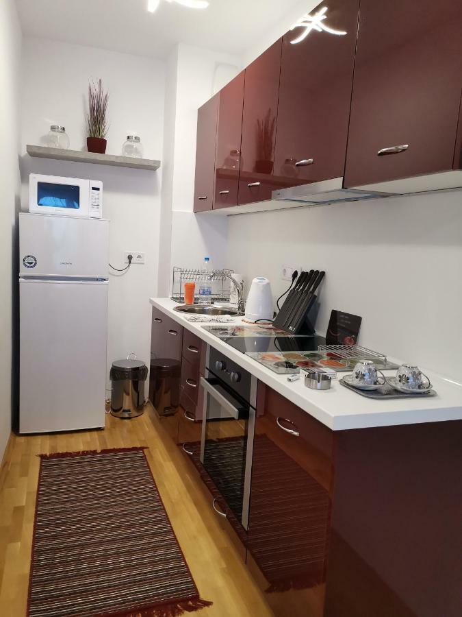 Cozy Apartment By The Sea Св. Св. Константин и Елена Екстериор снимка
